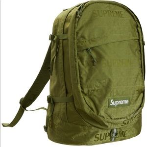 Supreme backpack in olive